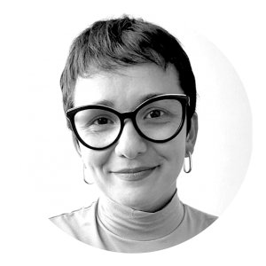 Jessica Marinzeck chefe de conteúdo e criadora da Única em foto em preto e branco